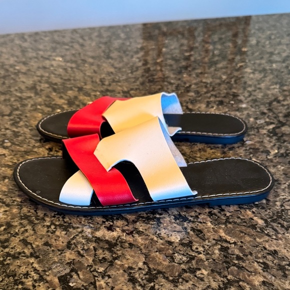 Stylish Women's Sandals - Red and White EUC 8.5 - Picture 4 of 7